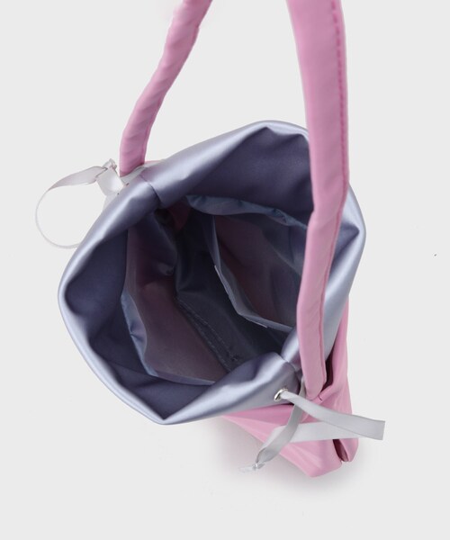OPAQUE.CLIP(オペークドットクリップ)の「サテンコンビ巾着ワンショルダーバッグ(ショルダーバッグ・レディース・ピンク系9/チャコール/ブラック・00)」の9枚目の写真