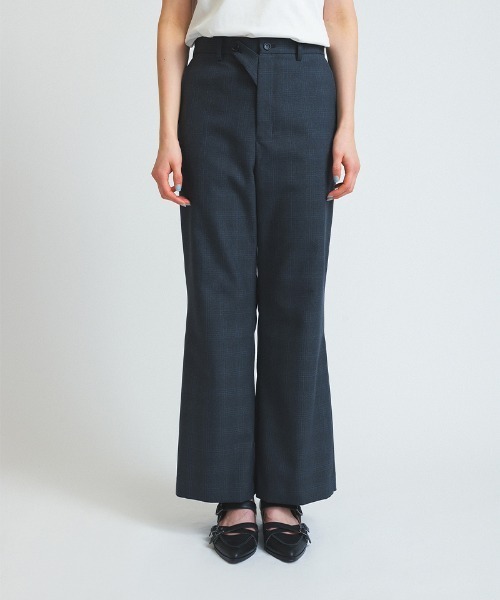 soduk(スドーク)の「triple tucked trousers(スラックス・レディース・グレー/ブラウン・SMALL/MEDIUM)」の7枚目の写真