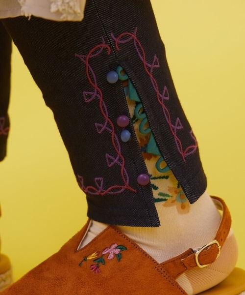 Jocomomola（ホコモモラ）の「Triangulo 刺繍レギンスパンツ（その他パンツ・レディース・ネイビー/チャコールグレー・42/40）」の11枚目の写真