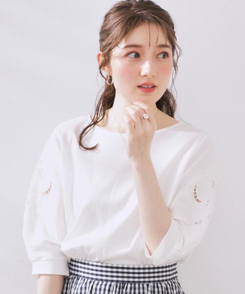 couture brooch（クチュールブローチ）の「【接触冷感・洗える・UV機能付き・二の腕カバー】デイジー＆リボン エンブロドルマントップス（Tシャツ/カットソー・レディース・ブラック/オフホワイト/ブルー系7/ピンク/オリーブ/ブラウン系その他/ブラック系2・38/36/42）」の15枚目の写真