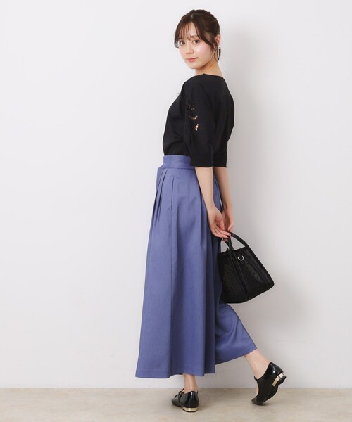 couture brooch（クチュールブローチ）の「【接触冷感・洗える・UV機能付き・二の腕カバー】デイジー＆リボン エンブロドルマントップス（Tシャツ/カットソー・レディース・ブラック/オフホワイト/ブルー系7/ピンク/オリーブ/ブラウン系その他/ブラック系2・38/36/42）」の22枚目の写真