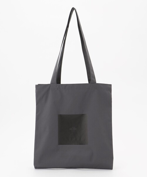 J.PRESS YORK STREET（ジェイプレスヨークストリート）の「【UNISEX】2ポケットロゴトートバック（トートバッグ・レディース・ライトグリーン系/グレー系/ブルー系/ピンク系・F）」の2枚目の写真