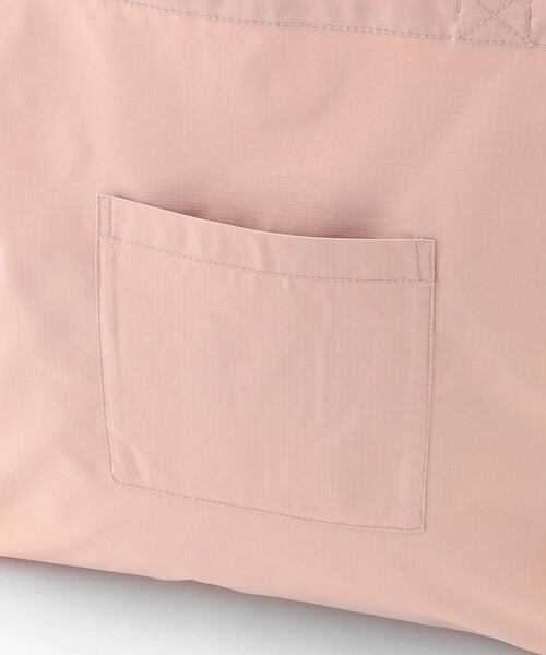 J.PRESS YORK STREET（ジェイプレスヨークストリート）の「【UNISEX】2ポケットロゴトートバック（トートバッグ・レディース・ライトグリーン系/グレー系/ブルー系/ピンク系・F）」の11枚目の写真