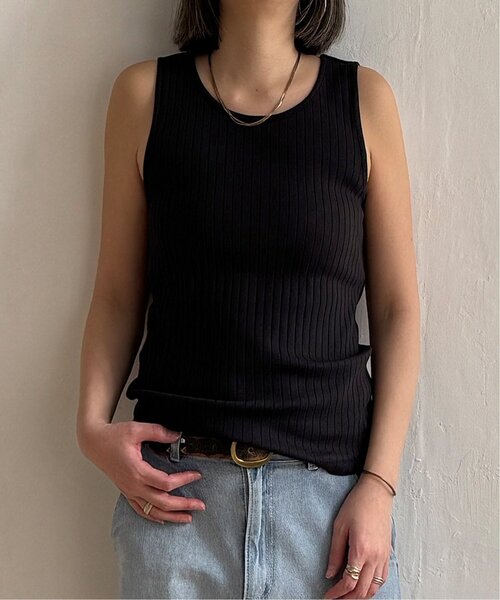 LBC（エルビーシー）の「【着やせ効果抜群】コットンUSA針抜きタンクトップ 25（タンクトップ・レディース・イエロー/ダークカーキ/ホワイト/ブラウン/ピンク/ブラック/チャコールグレー/その他30・M/L）」の2枚目の写真