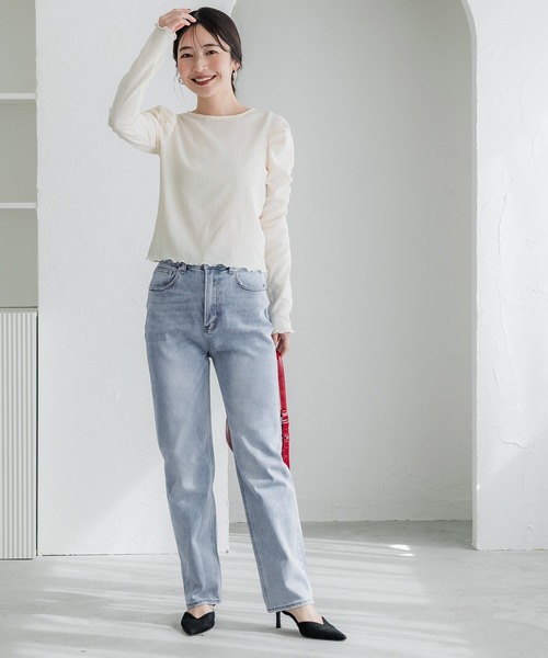 coca（coca）（コカ）の「しゃがめるテーパードデニム（デニムパンツ・レディース・ライトブルー/ブルー・S/L/M）」の4枚目の写真