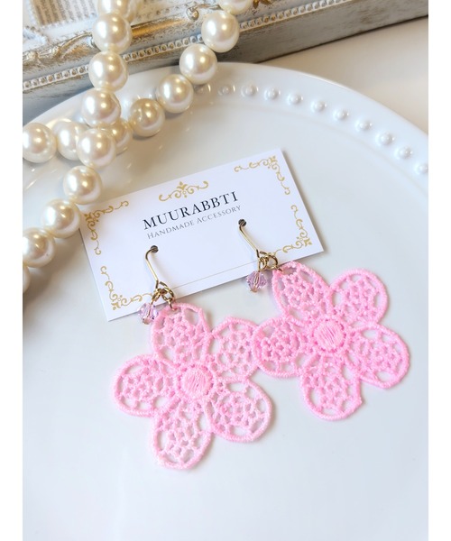 Handmade（ハンドメイド）の「タティングレースの三角ピアス（ピアス