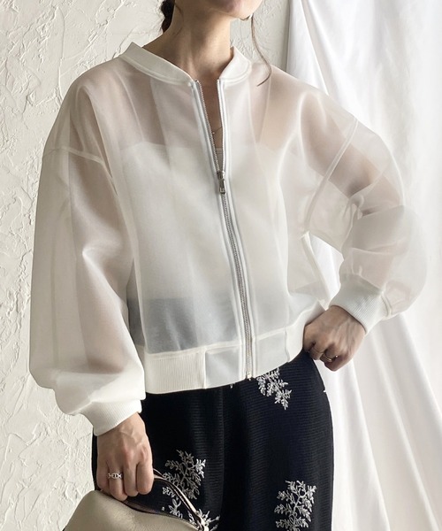 She's Closet(シーズクローゼット)の「ノーカラー長袖ショート丈ジップアップダンボールシアーブルゾン(ブルゾン・レディース・アイボリー/ブラック/カーキ/モカ・FREE)」の10枚目の写真