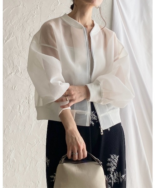 She's Closet(シーズクローゼット)の「ノーカラー長袖ショート丈ジップアップダンボールシアーブルゾン(ブルゾン・レディース・アイボリー/ブラック/カーキ/モカ・FREE)」の15枚目の写真