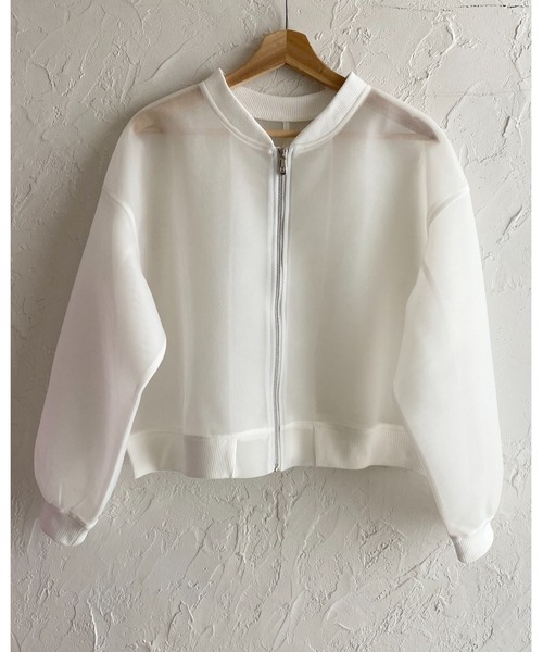 She's Closet(シーズクローゼット)の「ノーカラー長袖ショート丈ジップアップダンボールシアーブルゾン(ブルゾン・レディース・アイボリー/ブラック/カーキ/モカ・FREE)」の6枚目の写真