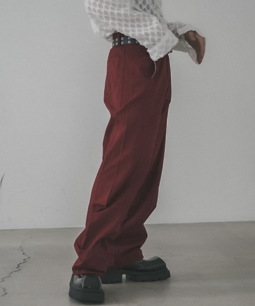 Shoowtime(ショウタイム)の「Curved silhouette wide chino pants / カーブシルエットワイドチノパンツ(チノパンツ・メンズ・ワインレッド/ベージュ・SMALL/MEDIUM/LARGE/X-LARGE)」の4枚目の写真
