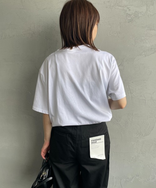 Calvin Klein（カルバン・クライン）の「[Calvin Klein/カルバンクライン] モノグラムロゴ プリントTシャツ（Tシャツ/カットソー・レディース・ホワイト/ブラック・XS/S/M/L）」の15枚目の写真
