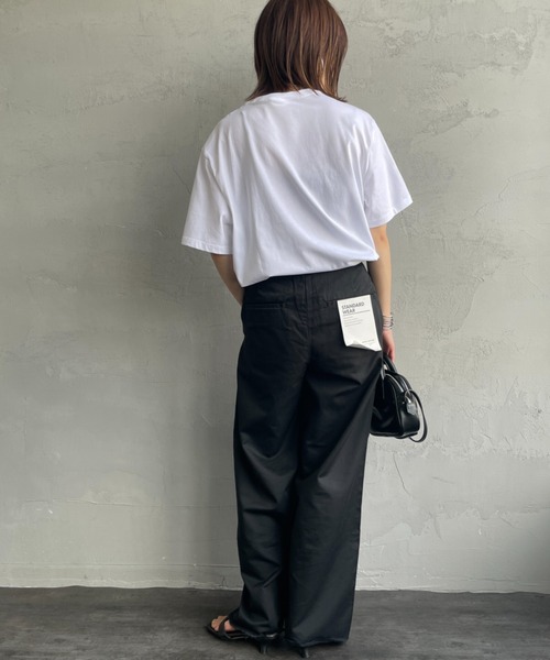 Calvin Klein（カルバン・クライン）の「[Calvin Klein/カルバンクライン] モノグラムロゴ プリントTシャツ（Tシャツ/カットソー・レディース・ホワイト/ブラック・XS/S/M/L）」の17枚目の写真