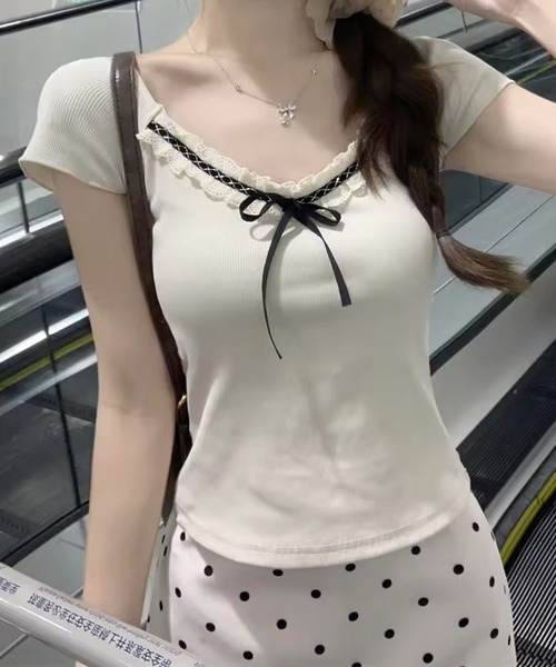 VIBGYOR（ヴィブジョー）の「リボンレース デザインコンパクトトップス(CZ)（Tシャツ/カットソー・レディース・グレー/アイボリー・MEDIUM/LARGE）」の4枚目の写真