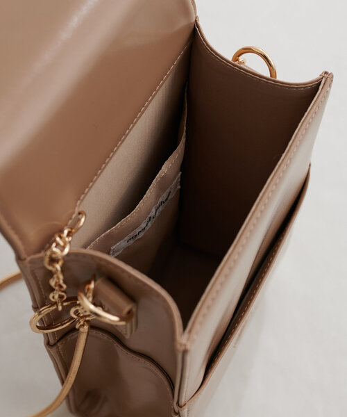 natural couture（ナチュラルクチュール）の「ミラーインショルダーバッグ（ショルダーバッグ・レディース・アイボリー/ブラック/ベージュ・FREE）」の19枚目の写真