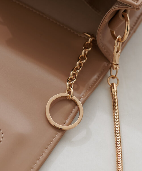 natural couture（ナチュラルクチュール）の「ミラーインショルダーバッグ（ショルダーバッグ・レディース・アイボリー/ブラック/ベージュ・FREE）」の22枚目の写真