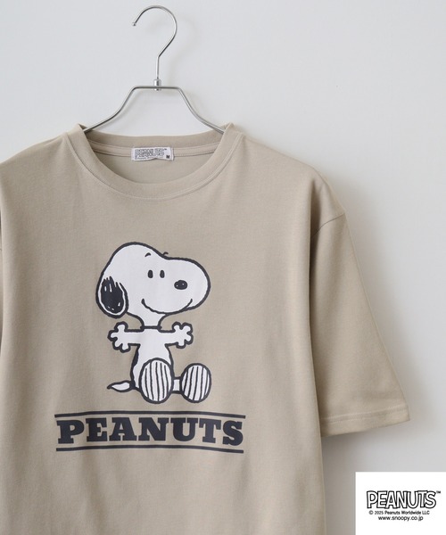 PEANUTS(ピーナッツ)の「PEANUTS 接触冷感ビッグシルエット半袖Tシャツ(Tシャツ/カットソー・メンズ・グレイッシュベージュ/ホワイト系/ライトカーキ/ネイビー系/オフホワイト/ネイビー/チャコール/ホワイト系1/ベージュ系・L/M/S/LL)」の6枚目の写真