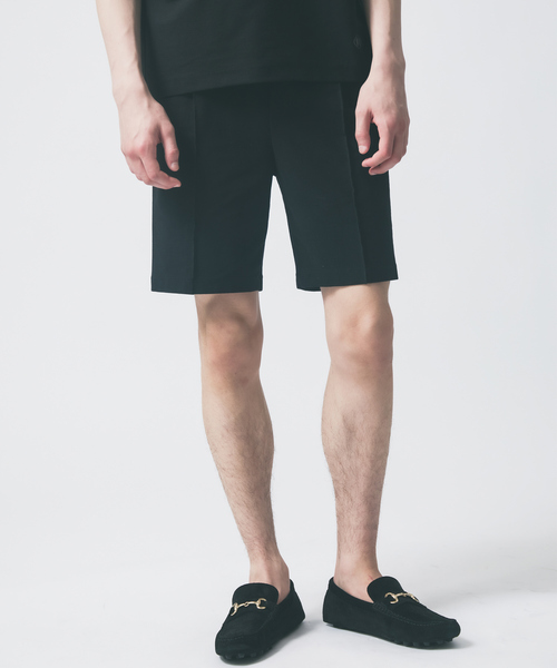 DESIGNWORKS(デザインワークス)の「【接触冷感 / COVEROSS(R)】ミリタリー ピンタック ショートパンツ / セットアップ対応(その他パンツ・メンズ・ホワイト/ブラック/カーキ/ネイビー/スミクロ/オフホワイト・46/48)」の1枚目の写真