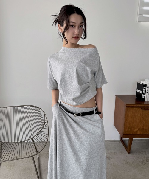 FOLLOWIN（フォロウィン）の「[2025SS]【ベルト付き】オフショル＆ロングスカートスウェットSET UP（つなぎ/オールインワン・レディース・ブラック/グレー・FREE）」の2枚目の写真