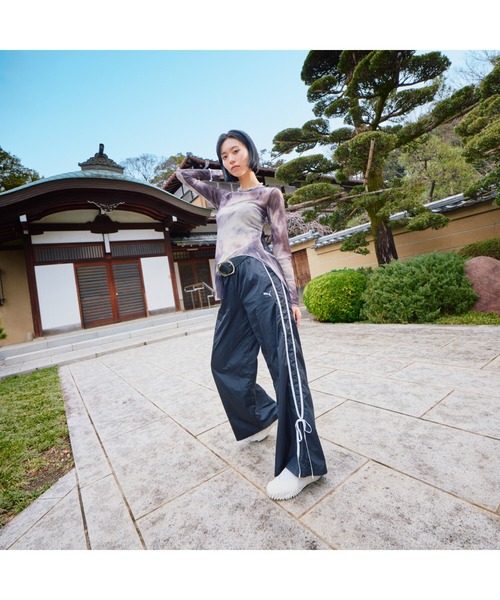 PUMA(プーマ)の「PUMA プーマ ウィメンズ T7 モダン ディライト トラック パンツ(その他パンツ・レディース・ブラック/カーキ・LARGE/MEDIUM/SMALL/X-LARGE)」の8枚目の写真