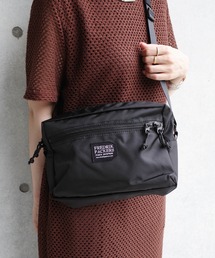 INNOCENT（イノセント）の「『FREDRIK PACKERS』420D SNUG SHOULDER BLACK ZIPPER (M) スナッグ ショルダーバッグ ブラックジップ Mサイズ（ショルダーバッグ）」