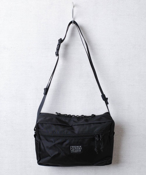 FREDRIK PACKERS』420D SNUG SHOULDER BLACK ZIPPER (M) スナッグ 