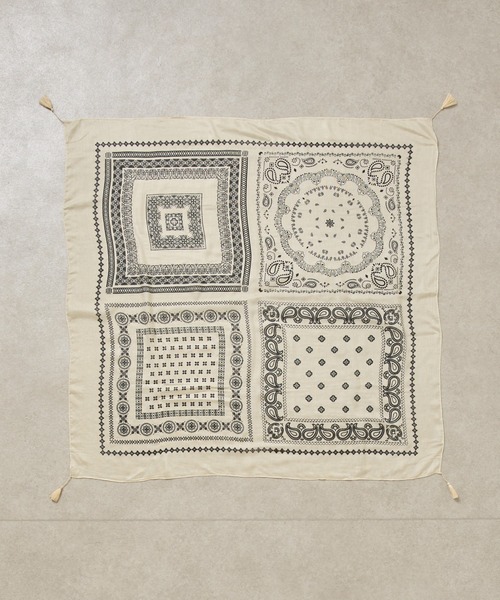 COLLAGE GALLARDAGALANTE（コラージュガリャルダガランテ）の「ペイズリーフリンジストール（ストール/ショール・レディース・オフホワイト・FREE）」の4枚目の写真