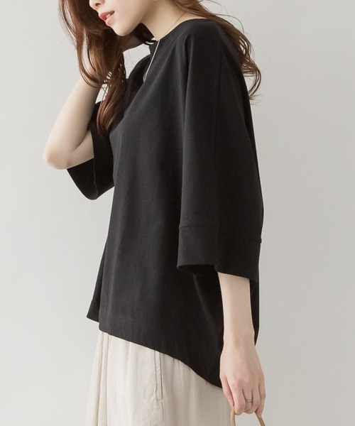 RCD（アールシーディー）の「ボートネック7分袖ドルマンTシャツ　半袖（Tシャツ/カットソー・レディース・ブラック/グレイッシュベージュ/チャコールグレー/オフホワイト・M-L/LL～3L/4L～5L）」の5枚目の写真