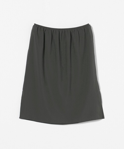 BEAUTY&YOUTH UNITED ARROWS（ビューティーアンドユースユナイテッドアローズ）の「ポリエステル プリーツVネックワンピース（ワンピース・レディース・ブラック/ダークグレー・M/S）」の17枚目の写真