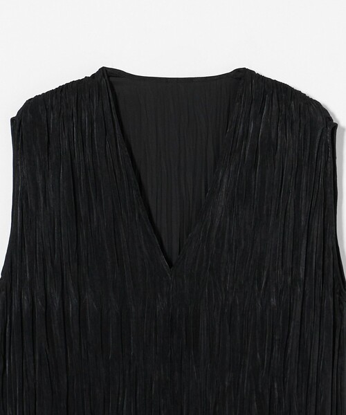 BEAUTY&YOUTH UNITED ARROWS（ビューティーアンドユースユナイテッドアローズ）の「ポリエステル プリーツVネックワンピース（ワンピース・レディース・ブラック/ダークグレー・M/S）」の22枚目の写真