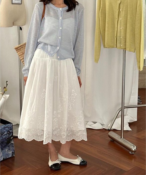 Chiina(チーナ)の「Chiina / シアークルーネック カーディガン(カーディガン/ボレロ・レディース・イエロー/ホワイト/ライトグリーン/ブラック/ブルー/グレー/チャコールグレー・FREE)」の11枚目の写真