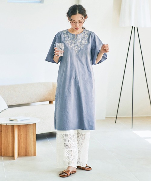 and myera(アンド マイラ)の「and myera パッチワークレースパンツ(その他パンツ・レディース・ブラック/ホワイト・M/LL/L/S)」の3枚目の写真
