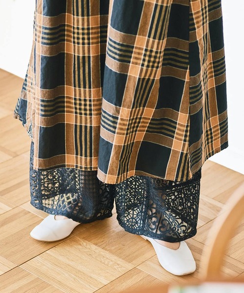 and myera(アンド マイラ)の「and myera パッチワークレースパンツ(その他パンツ・レディース・ブラック/ホワイト・M/LL/L/S)」の20枚目の写真
