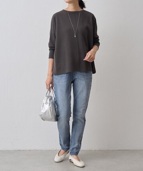 BEARDSLEY(ビアズリー)の「サラットプルオーバー(ニット/セーター・レディース・ローズ/ダークグレー/ベージュ/ライトグレー・FREE)」の9枚目の写真