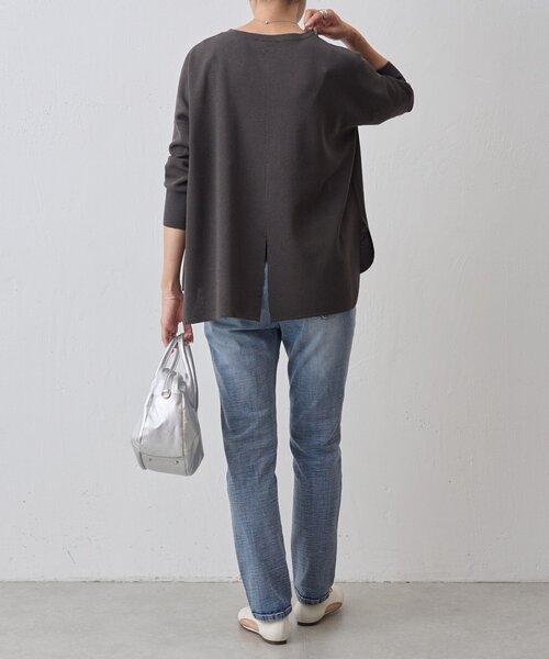 BEARDSLEY(ビアズリー)の「サラットプルオーバー(ニット/セーター・レディース・ローズ/ダークグレー/ベージュ/ライトグレー・FREE)」の10枚目の写真