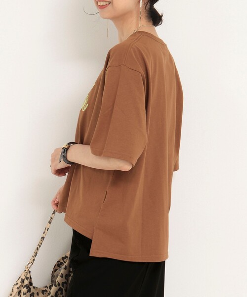 fredy couleur（フレディクルール）の「刺繍ロゴTシャツ（Tシャツ/カットソー・レディース・イエロー/ブラウン/ベビーピンク・38）」の17枚目の写真