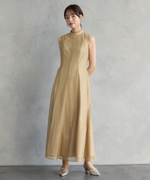 AIMER(エメ)の「シアーチェックレースプチハイネックノースリーブパーティードレス 結婚式 お呼ばれ ドレス 20代 30代(ドレス・レディース・ブラック/ブラウン/マスタード/オフホワイト/イエロー/ダルブルー系・MEDIUM/LARGE)」の12枚目の写真