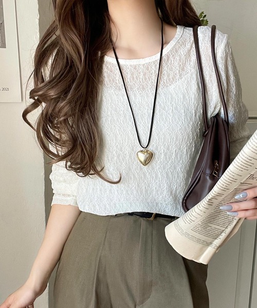 classicalelf（クラシカルエルフ）の「ほどよい透け感が大人上品。総柄シアーレーストップス(長袖)（Tシャツ/カットソー・レディース・ブラウン/グレイッシュベージュ/ブラック/オフホワイト/ブルー・X-LARGE/SMALL/MEDIUM/LARGE）」の7枚目の写真