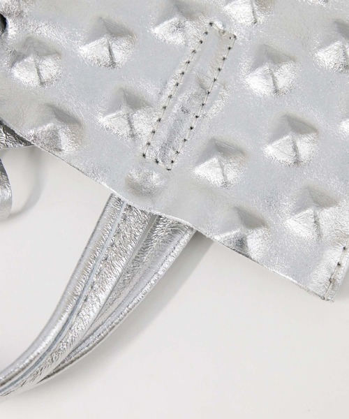 Gready Brilliant（グレディブリリアン）の「スタッズレザーメタリック（ショルダーバッグ・レディース・シルバー・FREE）」の17枚目の写真