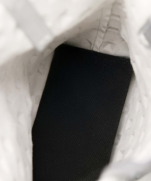 Gready Brilliant（グレディブリリアン）の「スタッズレザーメタリック（ショルダーバッグ・レディース・シルバー・FREE）」の15枚目の写真