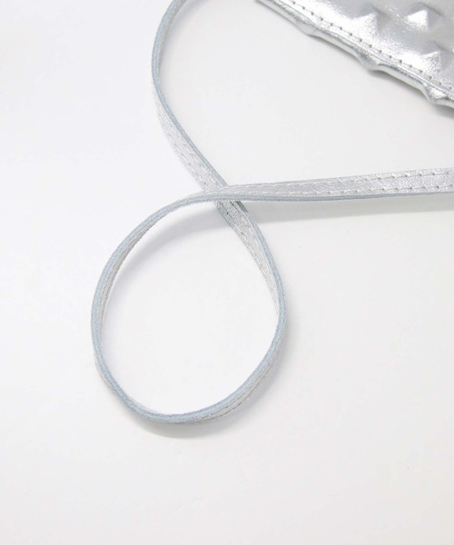 Gready Brilliant（グレディブリリアン）の「スタッズレザーメタリック（ショルダーバッグ・レディース・シルバー・FREE）」の12枚目の写真