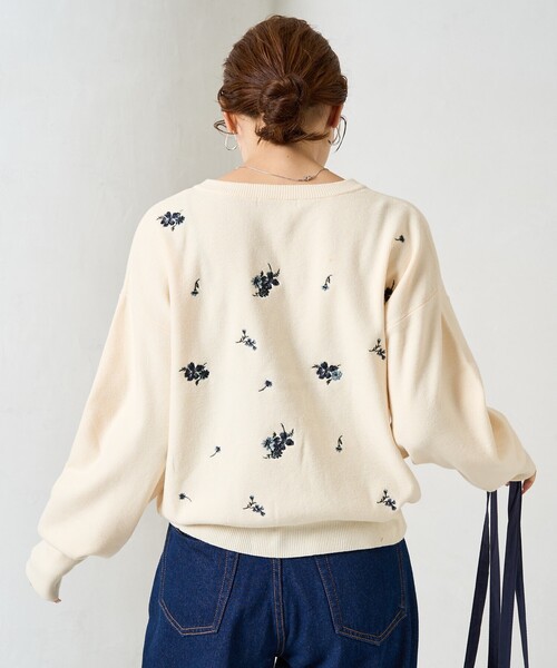 限定展開 フラワー 刺繍 クルーネック ニット カーディガン