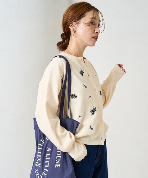FREAK'S STORE(フリークスストア)の「限定展開 フラワー 刺繍 クルーネック ニット カーディガン(カーディガン/ボレロ・レディース・チャコールグレー/ナチュラル/ブラック/ブラウン・フリ-)」の12枚目の写真