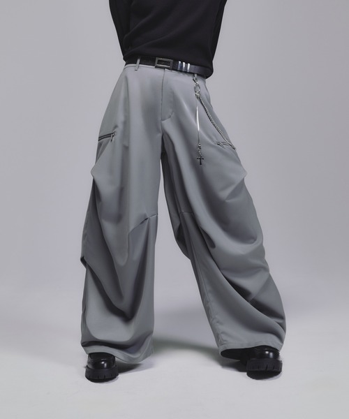 welise（ウェライズ）の「welise×犬飼京 -ephemeral- グレイスフルヘビーTR 3Dタックワイドフレアスラックス（スラックス・メンズ・グレー/チャコールグレー/ブラック・S/M/L）」の10枚目の写真