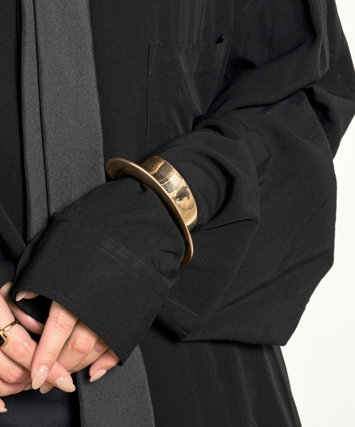 AP STUDIO(エーピーストゥディオ)の「【ARIANA BOUSSARD REIFEL】Despina Cuff(ブレスレット・レディース・ゴールド・FREE)」の5枚目の写真