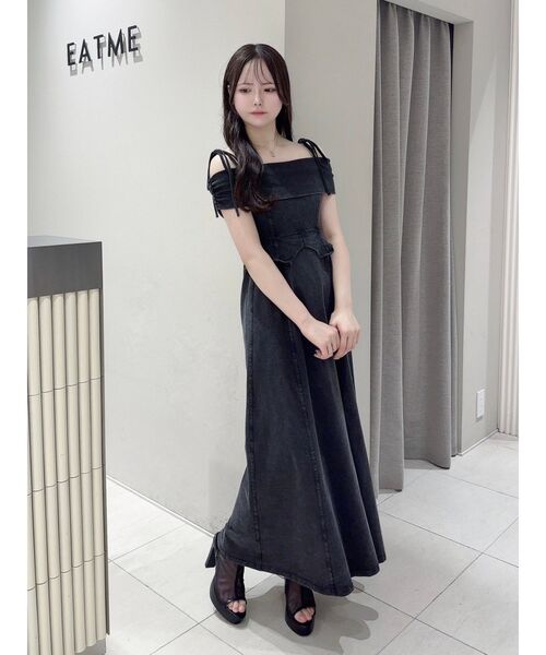 EATME(イートミー)の「ディープスリットオフショルワンピース(ワンピース・レディース・インディゴブルー/ブラック/ライトブルー・FREE)」の5枚目の写真