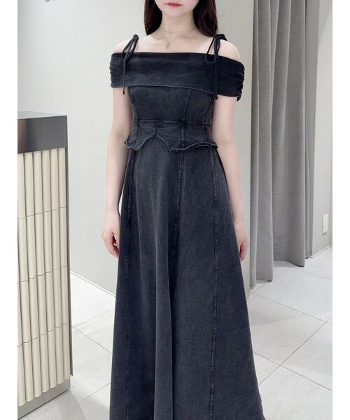 EATME(イートミー)の「ディープスリットオフショルワンピース(ワンピース・レディース・インディゴブルー/ブラック/ライトブルー・FREE)」の8枚目の写真