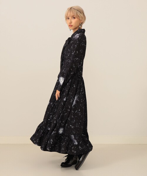 完売品 mmts 猫柄　シフォンワンピース　Mサイズ　BLACK ギャラクシー猫星座 ワンピース（ワンピース）｜mmts（マミタス