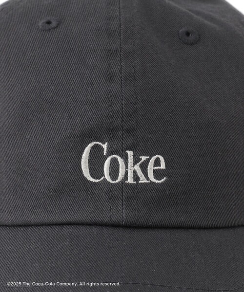 SALON adam et rope'（サロン アダム エ ロペ）の「Coca-Colaエンブロイダリーキャップ（キャップ・レディース・チャコールグレー/ベージュ・FREE）」の5枚目の写真