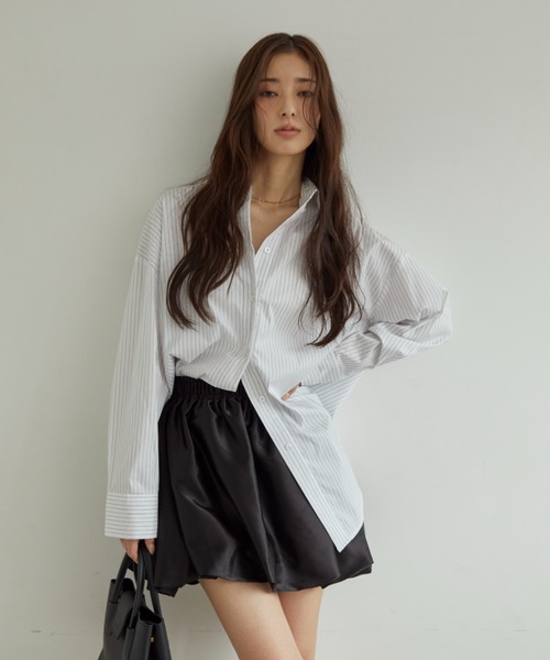 ACYM（アシーム）の「ボーイフレンドルーズシャツ（シャツ/ブラウス・レディース・グレー系その他/ホワイト/ブラックミックス・FREE）」の4枚目の写真