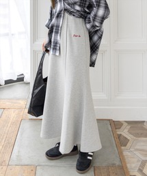 CLEAR BASIC | スウェットワンポイント刺繍入りマーメイドスカート[カジュアル 着回し抜群 大人]≪AW新作≫(スカート)